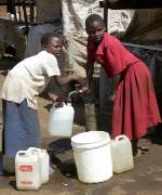  <p>Dans le bidonville de Kibera, à Nairobi, Kenya.<br class='autobr' />
(Photo Ecumenical water network)</p>