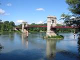  <p>Pont suspendu<br class='manualbr' />sur le Rhône à Givors<br class='manualbr' />(aqueduc.info)</p>