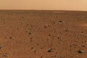 <p>La première image couleur envoyée par le robot Spirit<br class='autobr' />
(photo : NASA/JPL/Cornell)</p>