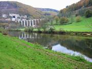  <p>Le Doubs, en amont de St-Ursanne (photos©aqueduc.info)</p>
