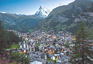  <p><small>Zermatt, au pied du Cervin<br class='manualbr' /><small><i>(© Suisse Tourisme/Lorenzo Riva)</i></small></small></p>