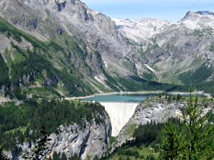  <p><small>Barrage et lac de Tseuzier (alt. 1774 m)<br class='manualbr' />capacité du réservoir : 50 mio de m3 <small><i>(aqueduc.info)</i> </small></small></p>