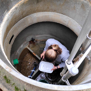  <p><small>Travaux sur un captage dans le bassin de la Töss<br class='manualbr' /><small><i>(image Eawag / Roman Alther)</i></small></small></p>