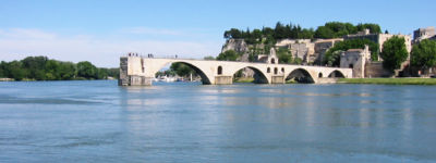  <p>Un fleuron du patrimoine historique et culturel du Rhône :<br class='manualbr' />le pont Saint-Bénézet à Avignon (Vaucluse, France)<br class='manualbr' />(photo © aqueduc.info)</p>